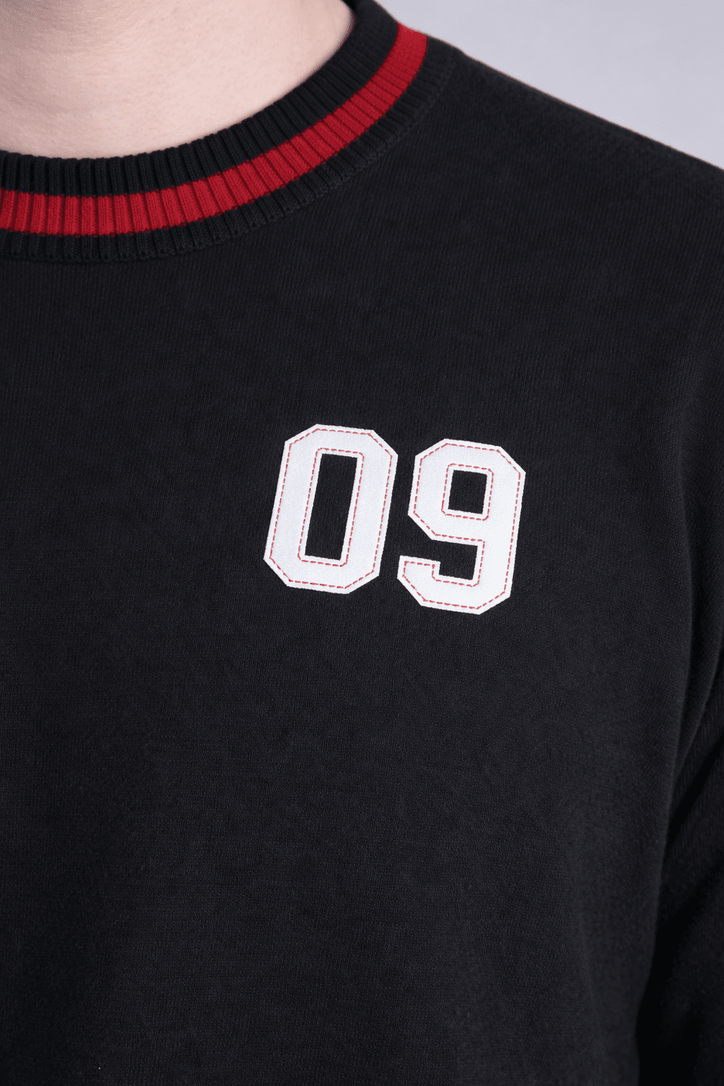 Men’s Black Crew Neck Sweatshirt with Contrast Rib | Premium Winter Wear by Monterow Men's sweater - Monterowindia