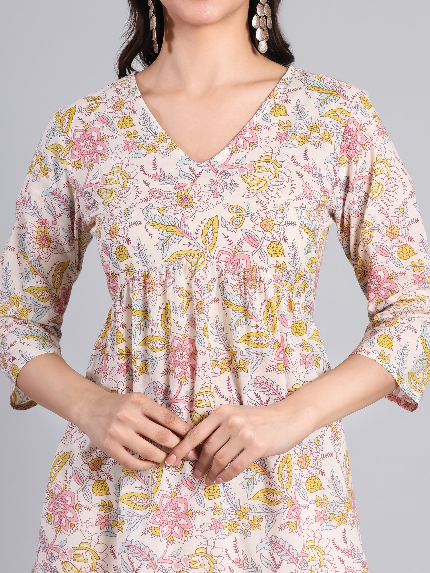 Floral Elegance – The Perfect Blend of Comfort and Style Women's Kurti - Monterowindia